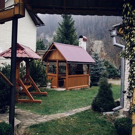 Cottage Nezabudka Yaremche Exterior foto