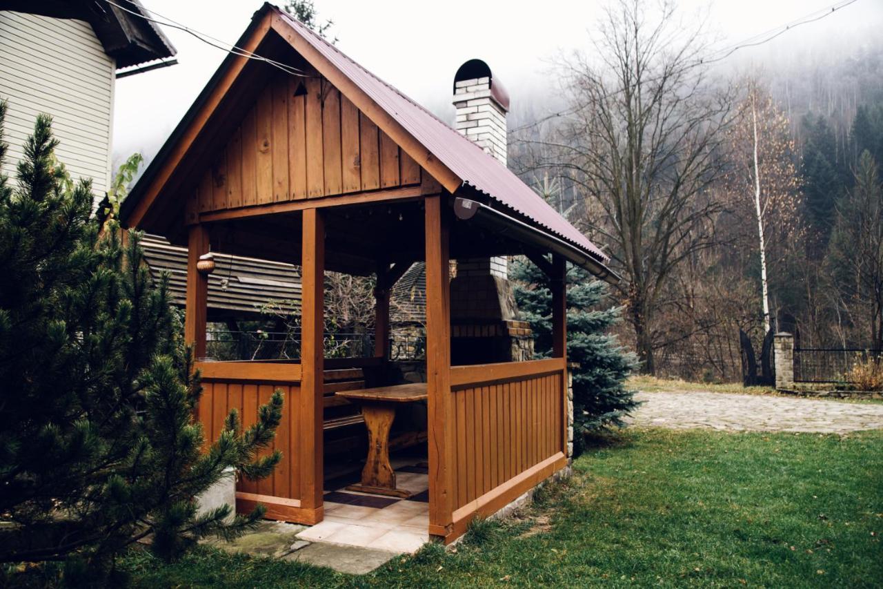 Cottage Nezabudka Yaremche Exterior foto